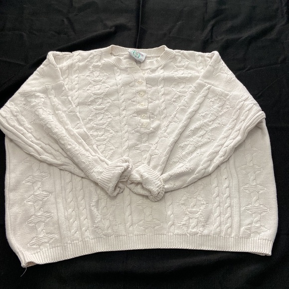 Vintage White Cable Knit Cropped Button-Down Sweater - Picture 3 of 15